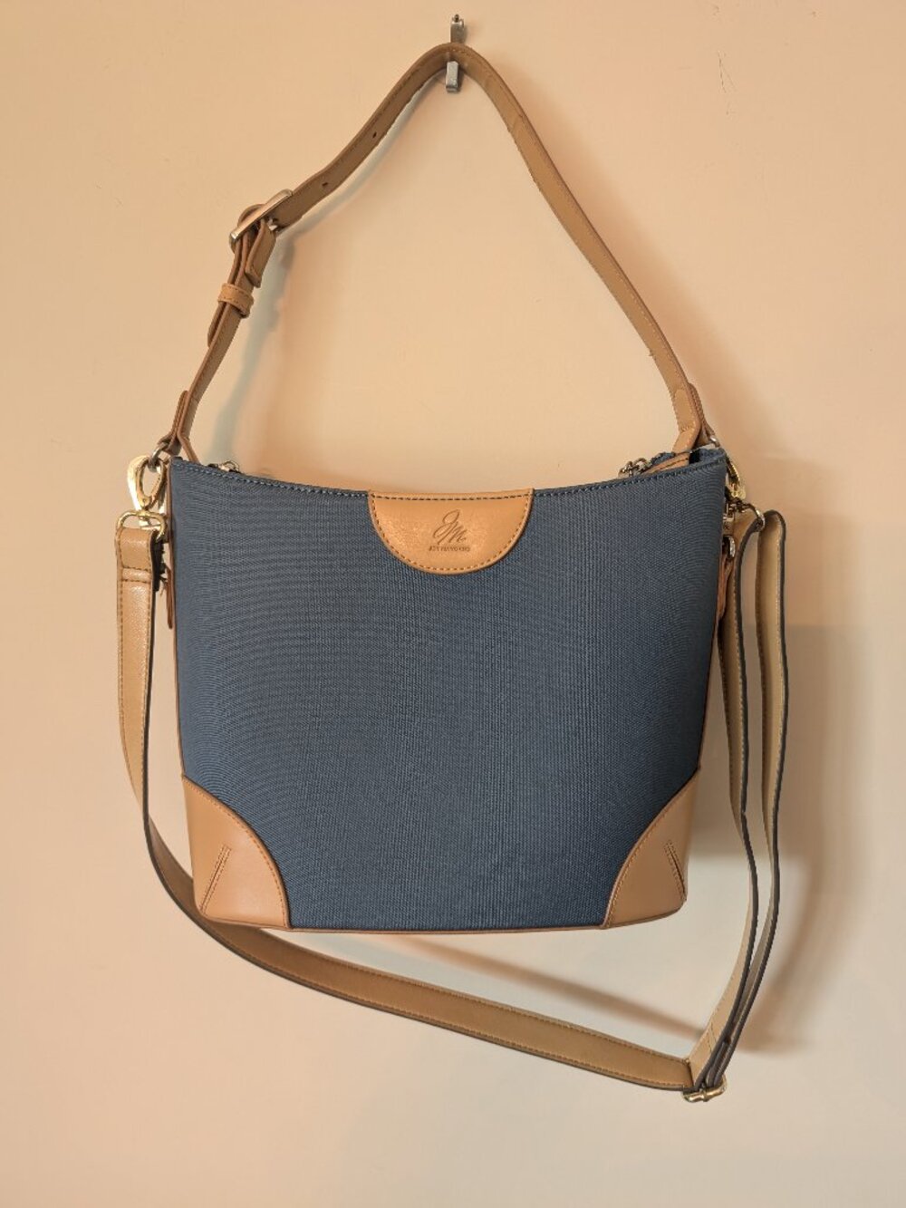 Joy Mangano expandable shoulder/crossbody handbag